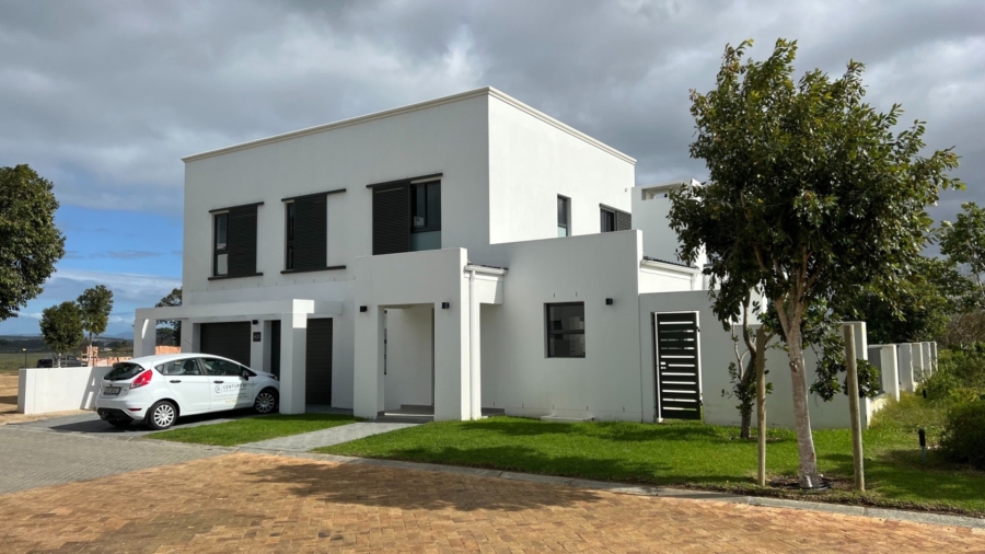 4 Bedroom Property for Sale in Croydon Gardens Estate Western Cape